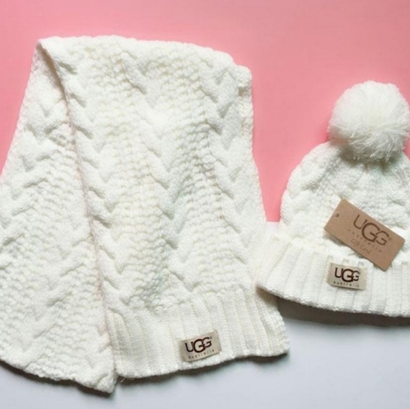 Last 1•🎁UGG Australia Knit Scarf Pom Hat Set - Picture 4 of 5